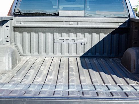 Used 2024 GMC Sierra 1500 AT4 w/ Technology Package image 5