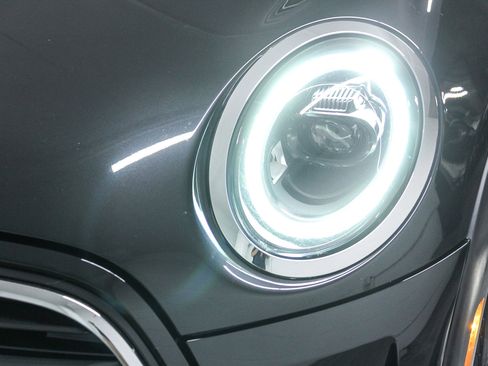 Certified 2023 MINI Cooper 4-Door Hardtop w/ Signature Upholstery Package FWD image 10