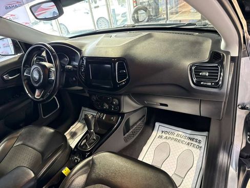 Used 2019 Jeep Compass Latitude FWD image 53