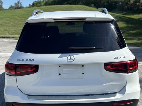 Used 2023 Mercedes-Benz GLB 250 4MATIC image 12