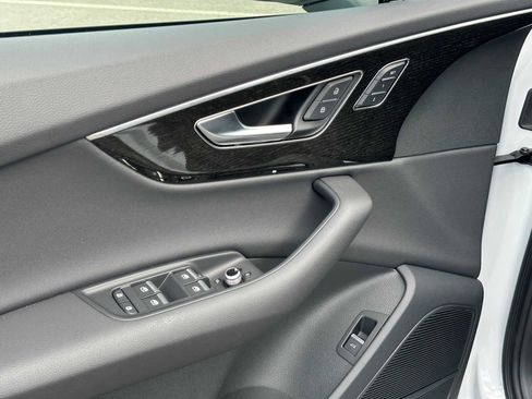 New 2025 Audi Q7 2.0T Premium image 25