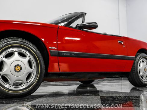 Used 1991 Buick Reatta Convertible image 19