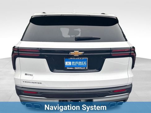 Used 2025 Chevrolet Traverse LT FWD image 8