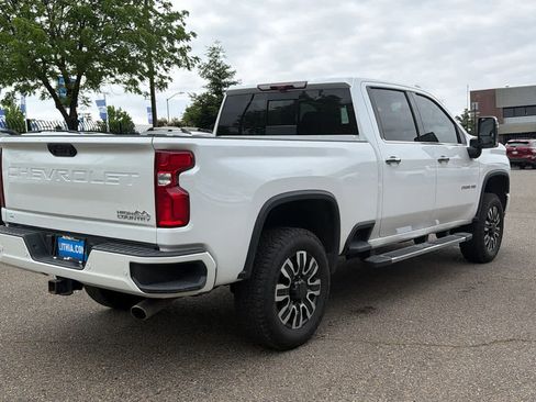 Used 2022 Chevrolet Silverado 2500 High Country w/ Technology Package AWD/4WD image 5