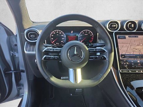 Used 2024 Mercedes-Benz GLC 300 4MATIC image 12