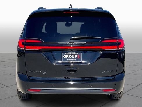 New 2026 Chrysler Pacifica Limited w/ S Appearance Package FWD image 4
