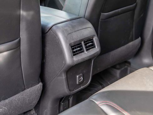 Used 2023 Chevrolet Equinox RS w/ RS Leather Package AWD/4WD image 19