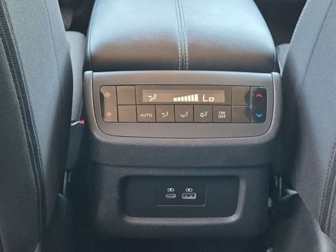 Used 2025 Nissan Pathfinder SV FWD image 20