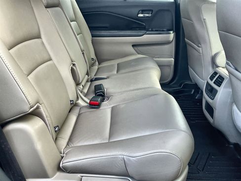 Used 2022 Honda Pilot Special Edition image 18