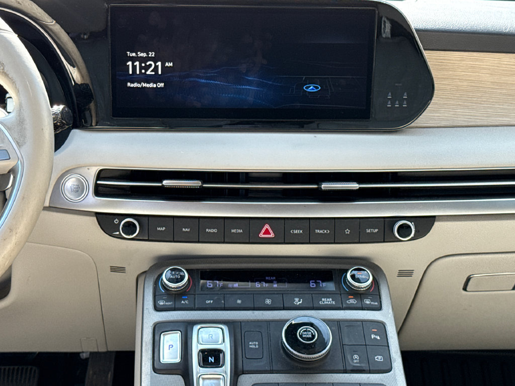 Used 2023 Hyundai Palisade Limited FWD image 11