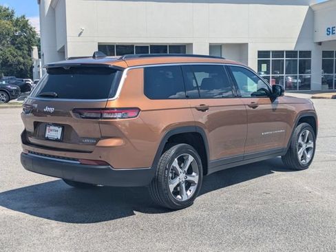 New 2026 Jeep Grand Cherokee L Limited w/ Luxury Tech Group II RWD image 3