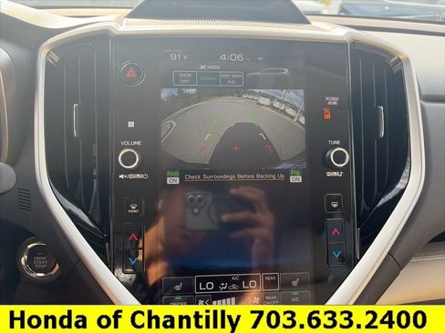 Used 2023 Subaru Ascent Limited AWD/4WD image 16