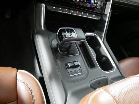 Used 2024 GMC Sierra 1500 Denali Ultimate image 19