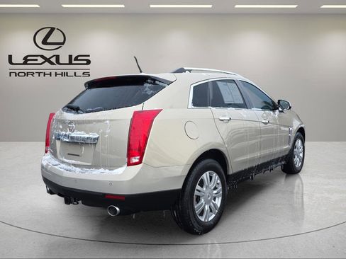 Used 2011 Cadillac SRX Luxury image 5