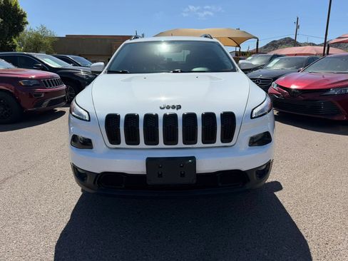 Used 2015 Jeep Cherokee Latitude w/ Cold Weather Group AWD/4WD image 2