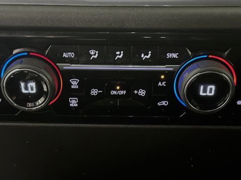 Used 2024 Chevrolet Silverado 2500 LT w/ Midnight Edition image 23