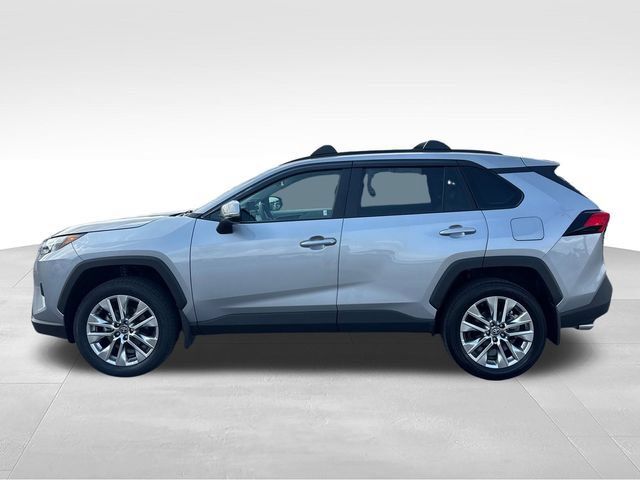 Used 2025 Toyota RAV4 XLE Premium w/ Weather Package AWD/4WD image 2