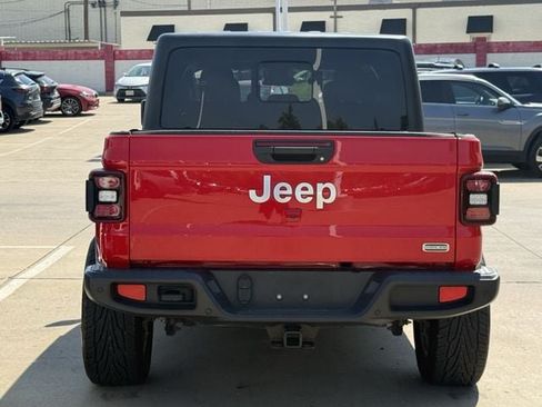 Used 2020 Jeep Gladiator Overland AWD/4WD image 5