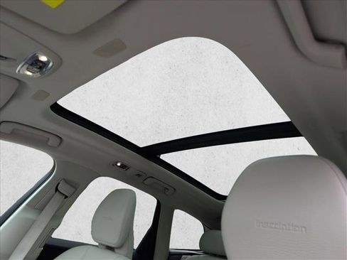 Used 2019 Volvo XC60 T5 Inscription w/ Protection Package Premier FWD image 16