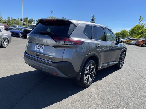 Used 2023 Nissan Rogue SV AWD/4WD image 5