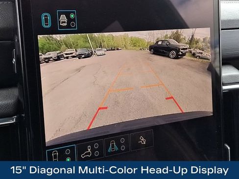Used 2025 GMC Yukon Denali AWD/4WD image 13