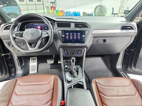 Used 2024 Volkswagen Tiguan SEL R-Line image 27