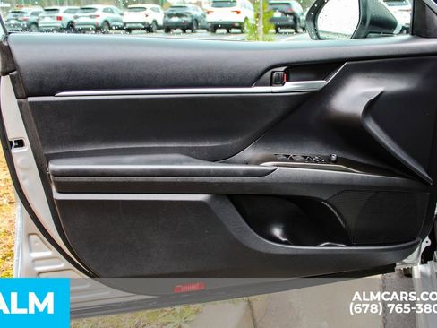 Used 2023 Toyota Camry SE image 37