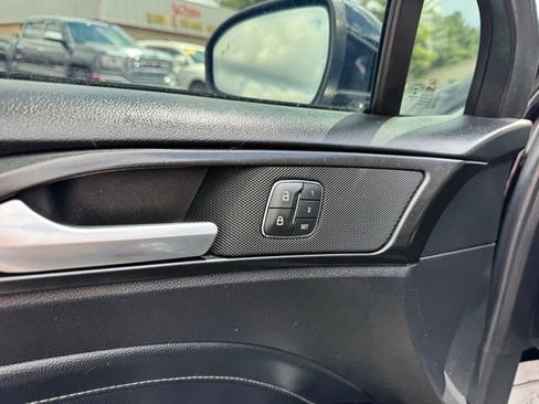 Used 2020 Ford Fusion Titanium AWD/4WD image 23
