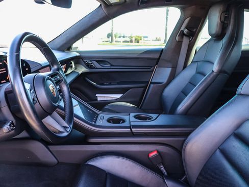 Used 2021 Porsche Taycan Turbo image 21