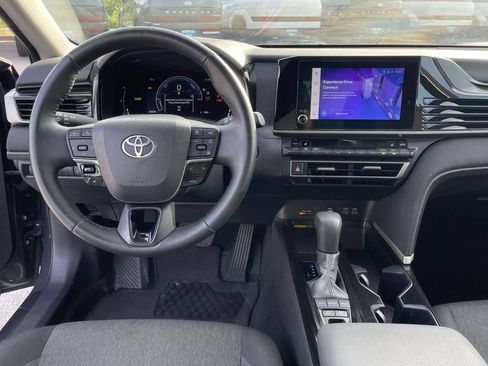 Used 2025 Toyota Camry LE w/ Convenience Package AWD/4WD image 4