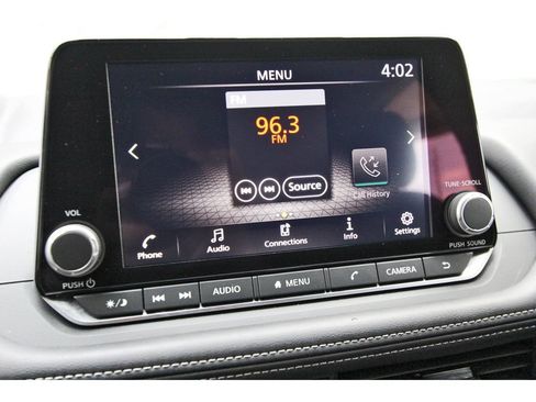 Certified 2025 Nissan Rogue S FWD image 23