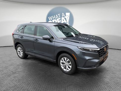 Used 2023 Honda CR-V LX image 1