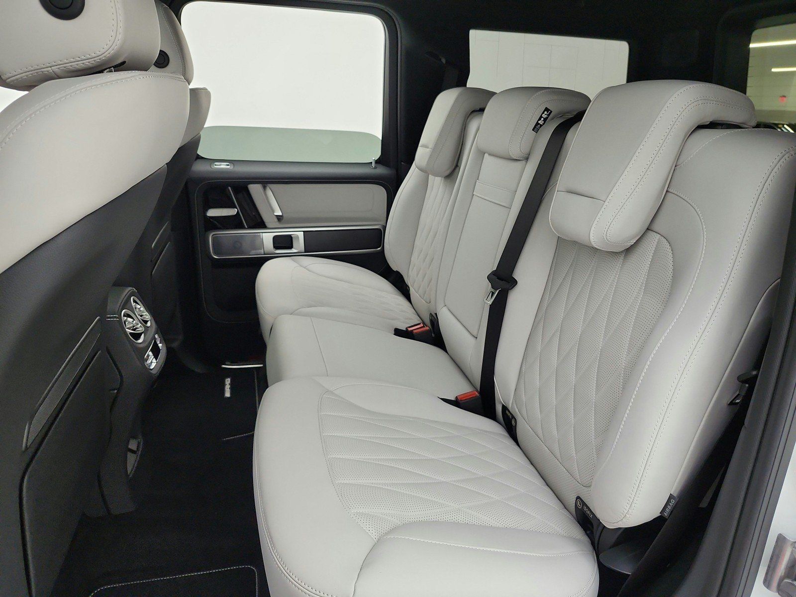 New 2027 Mercedes-Benz G 580 e image 11