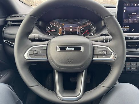 New 2026 Jeep Compass Latitude image 11