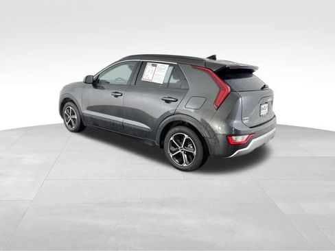 Certified 2025 Kia Niro LX FWD image 9