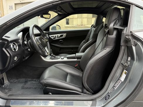 Used 2016 Mercedes-Benz SLK 350 image 25