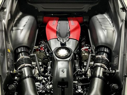 Used 2021 Ferrari F8 Tributo RWD image 24