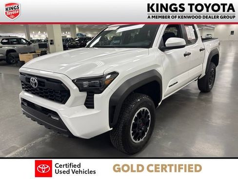 Certified 2024 Toyota Tacoma TRD Off-Road AWD/4WD image 4