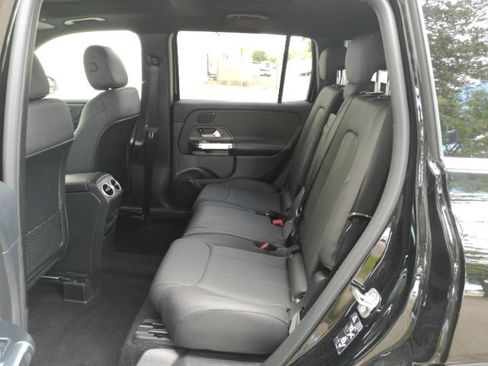 Used 2024 Mercedes-Benz GLB 250 w/ Driver Assistance Package image 20