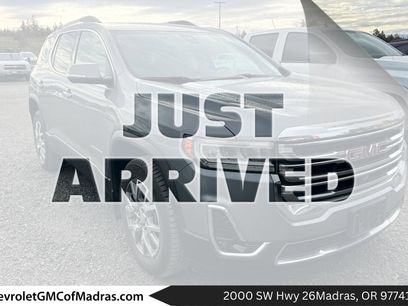 Used 2021 GMC Acadia SLT w/ Technology Package