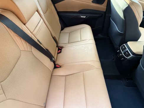 Used 2025 Lexus RX 350 Premium w/ Accessory Package (Z1) FWD image 39