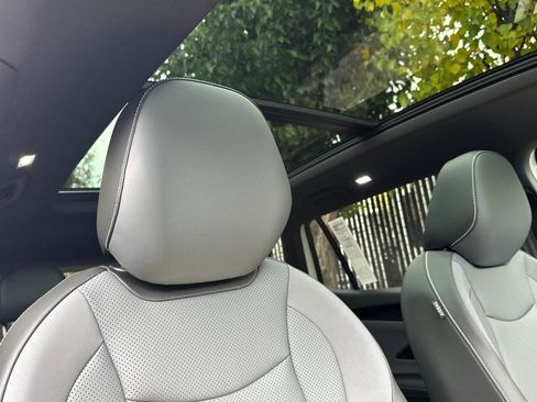 New 2026 Volkswagen Tiguan SE R-Line image 16