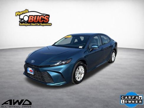 Used 2025 Toyota Camry LE AWD/4WD image 1