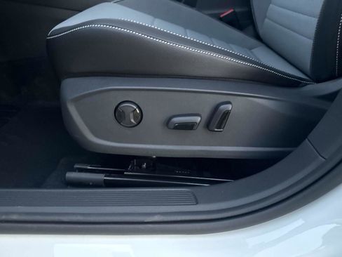 New 2026 Volkswagen Jetta SE image 19