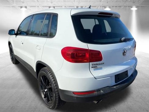 Used 2017 Volkswagen Tiguan Limited w/ Alloy Wheels Package AWD/4WD image 9