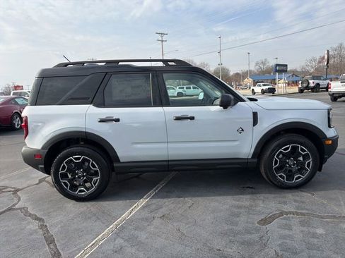 New 2026 Ford Bronco Sport Outer Banks w/ Outer Banks Tech Package+ AWD/4WD image 8