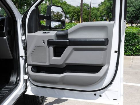 Used 2019 Ford F350 XL w/ Power Equipment Group image 38