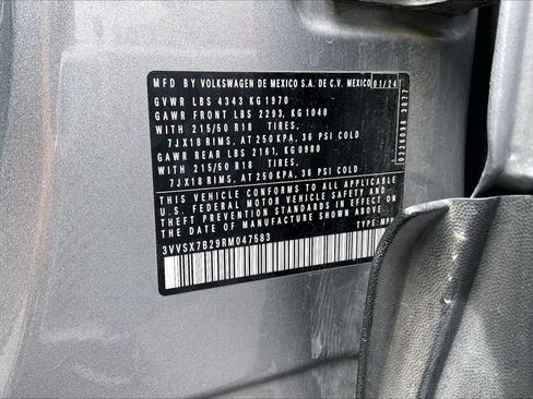Used 2024 Volkswagen Taos SE FWD image 33