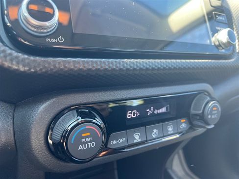 Used 2021 Nissan Kicks SV FWD image 27