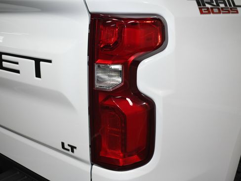 Used 2021 Chevrolet Silverado 1500 LT Trail Boss w/ Convenience Package II image 59